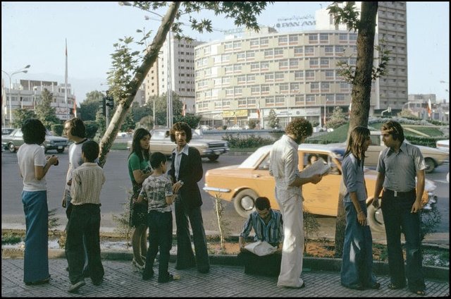 1970s-iranian-fashion-4.jpg