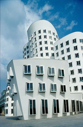 Architecture,Frank-Gehry,Neuer-Zollhof-Dusseldorf,Neuer-Zollhof,Neuer-Zollhof-Dusseldorf.jpg