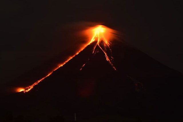 volcano1.jpg