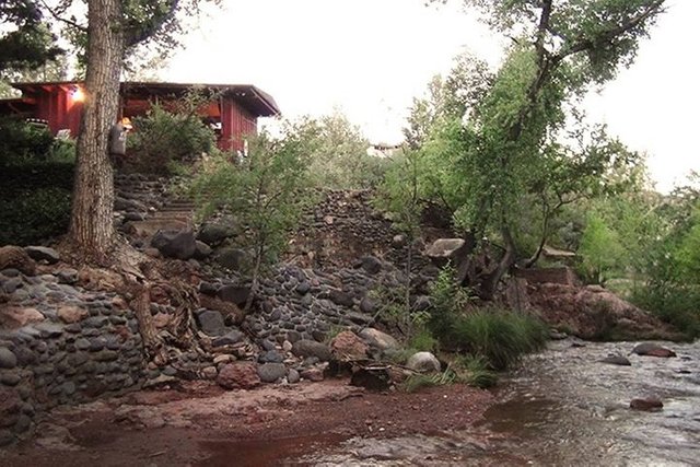 sedona_cabin2.jpg