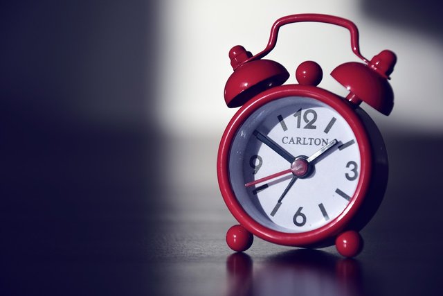 alarm-clock-590383_1280.jpg