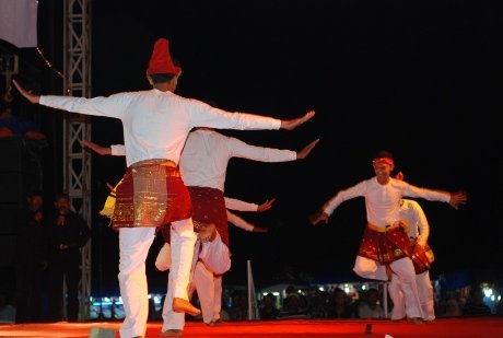 Kontestan-Aceh-Rayeuk-di-Seudati-Festival.jpg