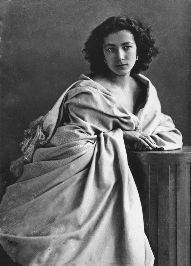 Sarah Bernhardt(1864)사라 베르나르 .jpg