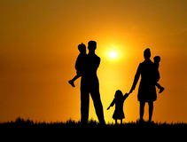 family-sunset-3-6687401.jpg