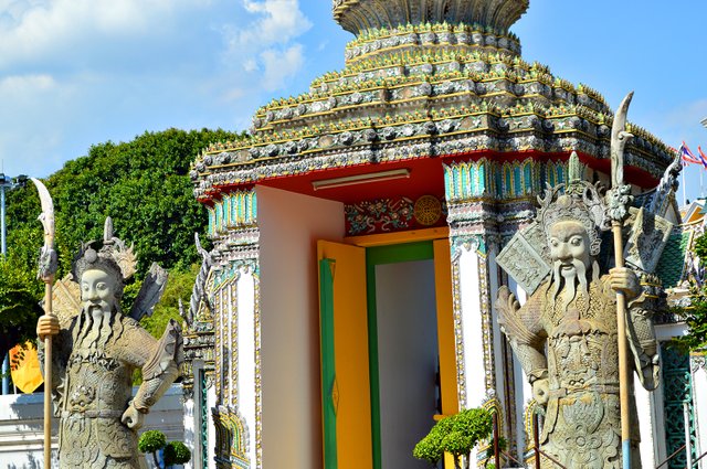 Wat-Pho-Temple-Thailand-21.JPG