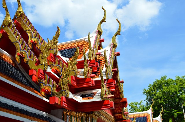 Wat-Pho-Temple-Thailand-17.JPG