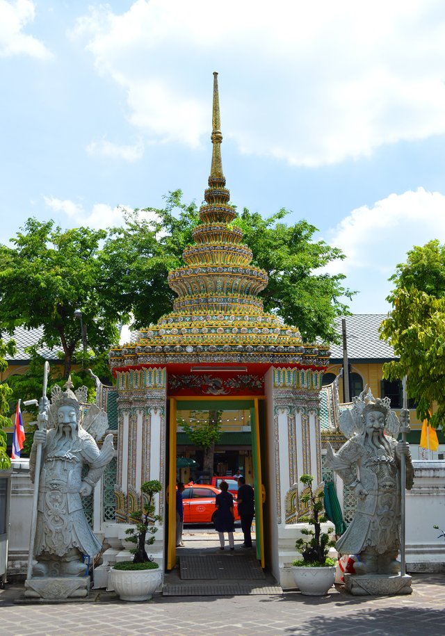 Wat-Pho-Temple-Thailand-9.JPG