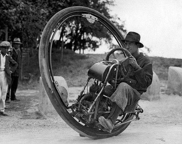 one-wheel-motorcycle.jpg