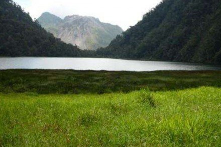 Danau-Keumiki_Peut-Sagoe_Discover_Aceh-440x293.jpg