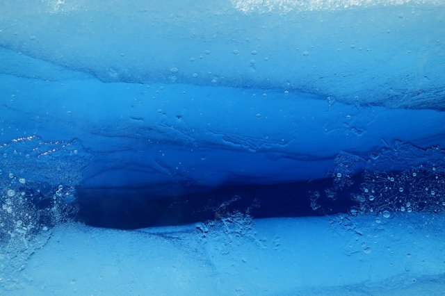 ice_water_cold_frozen_freeze_glacier_blue_white-764316.jpg