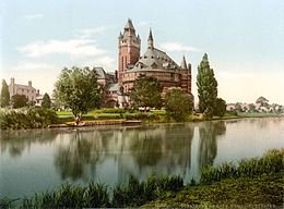 260px-Detroit_Publishing_Company_-_Shakespeare's_Memorial_Theatre,_Stratford-on-Avon,_England.jpg