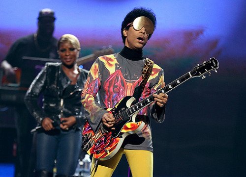 Prince_guitar_collection_40.jpg