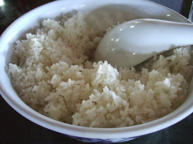 800px-Nasi_putih_cooked_rice.JPG