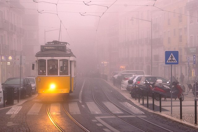 02 Trams Of Lisbon DSC09004.jpg