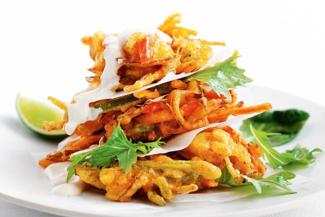 vegetable-pakora-salad-with-fruit-chutney-yoghurt-95606-1.jpeg