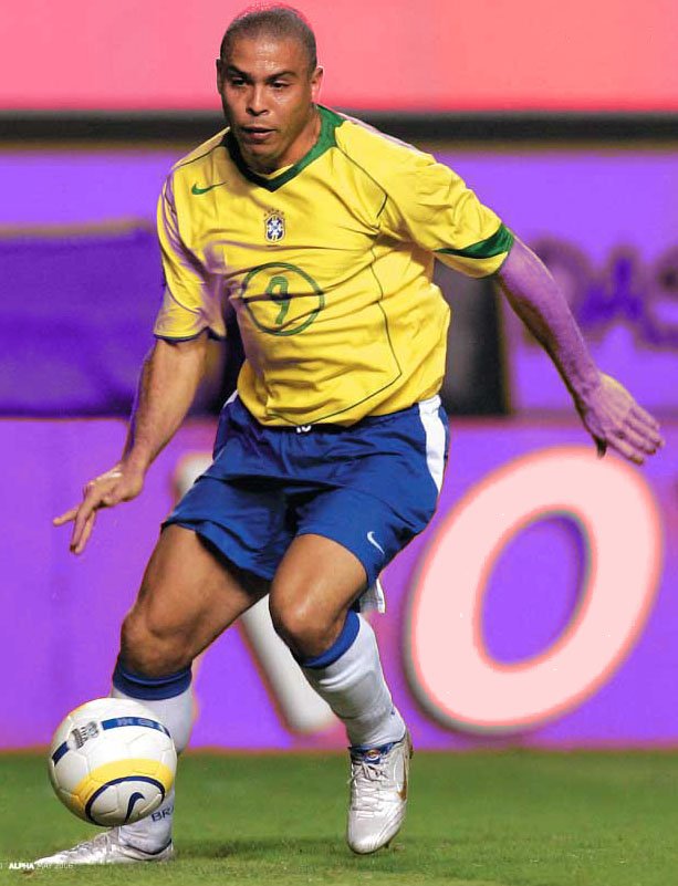 Untitled-1zsjdfh zsgf ronaldo Brazil.jpg