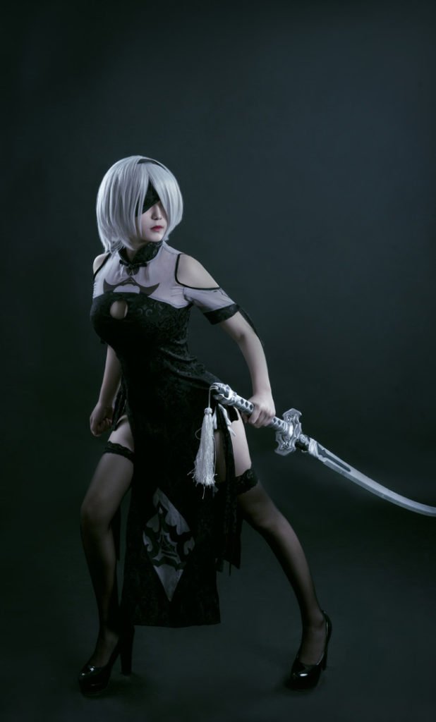 Gorgeous-Classy-No-Blindfold-2B-Cosplay-3-618x1024.jpg