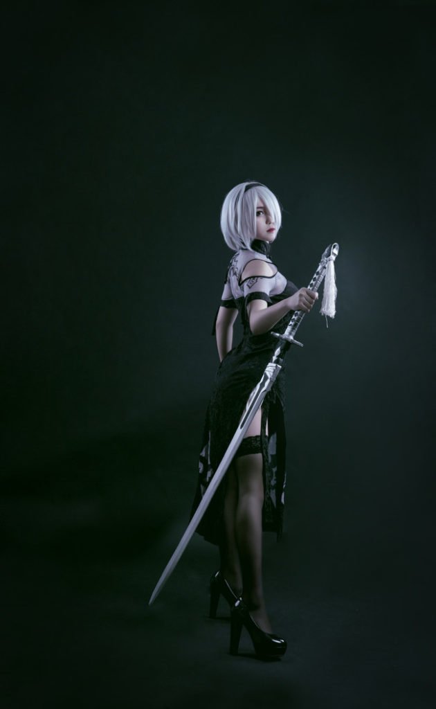 Gorgeous-Classy-No-Blindfold-2B-Cosplay-5-630x1024.jpg