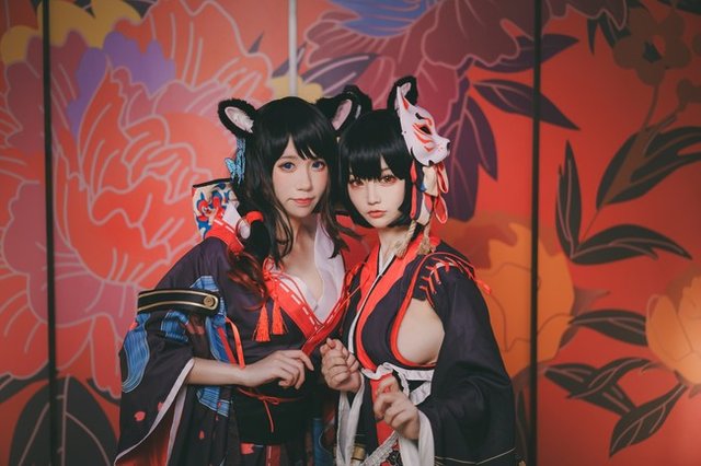 Yamashiro-Fusou-Cleavage-Cosplay-2.jpg