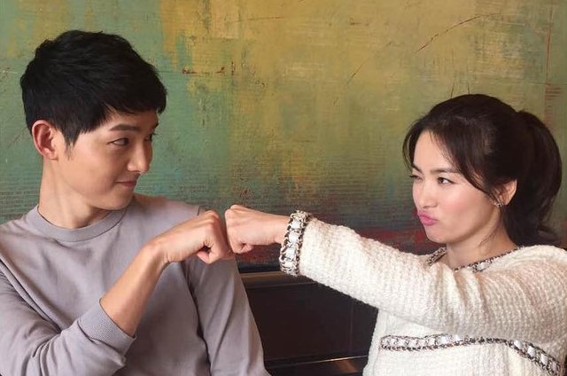 Song-Joong-Ki-Song-Hye-Kyo.jpg