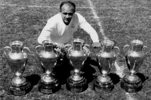 alfredo-di-stefano-1960.jpg