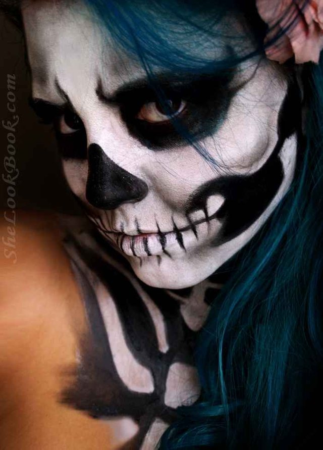 Halloween-Best-Cavalera-Makeup-Sugar-Skull...sugar-skull-makeup-kitmakeup-kit-water-makeup-worst-beauty-bloggers-black-eye-dark-gray-to-blend-cheekbones-0.jpg