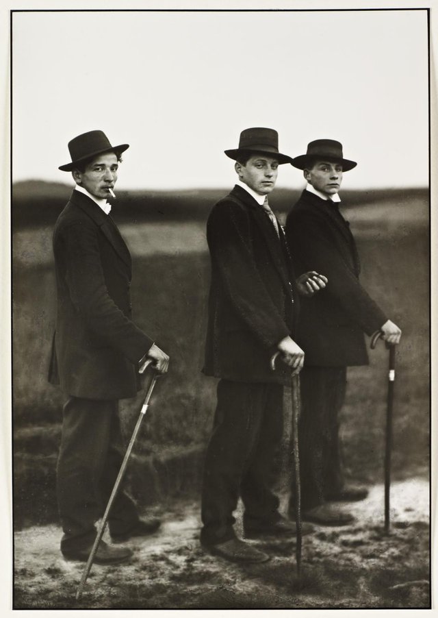Young Farmers 1914.jpg