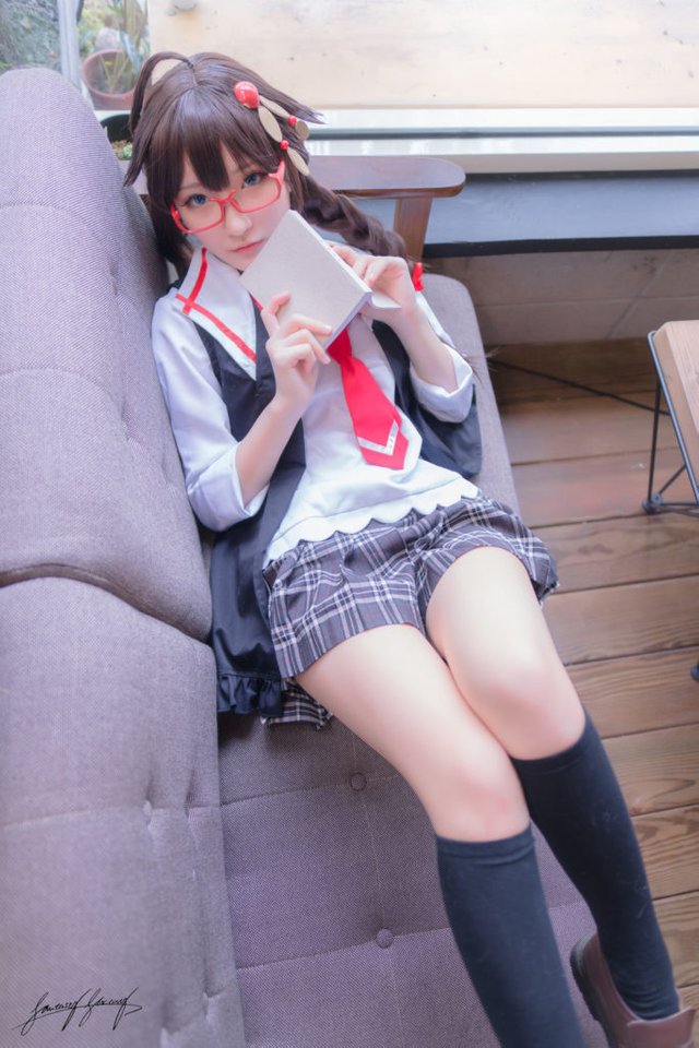 Splendid-Shigure-Seifuku-Megane-Cosplay-27-683x1024.jpg