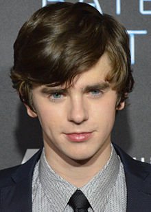 220px-Freddie_Highmore_2013_(Straighten_Crop).jpg