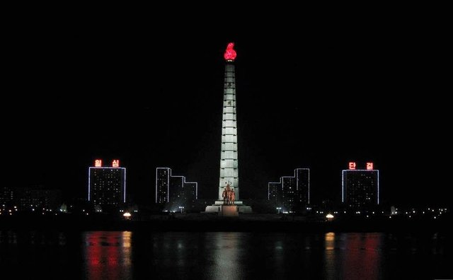 north-korea-monument-5-1024x634.jpg