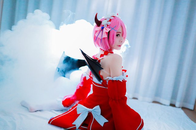 Devil-Horns-Wings-Ram-Maid-Cosplay-17.jpg