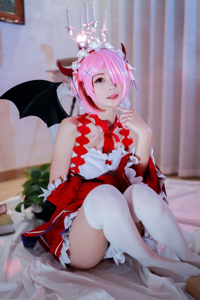 Devil-Horns-Wings-Ram-Maid-Cosplay-11.jpg