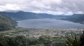 lut-tawar-lake-from-pantan-terong.jpg