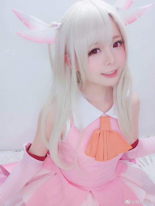 Magically-Cute-Illya-Cosplay-2-768x1024.jpg