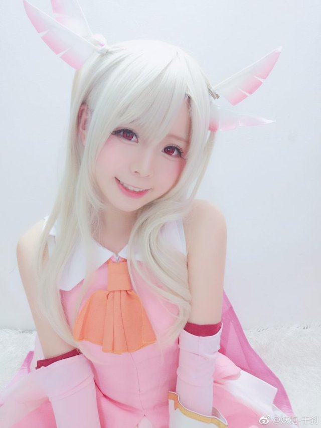 Magically-Cute-Illya-Cosplay-4-768x1024.jpg