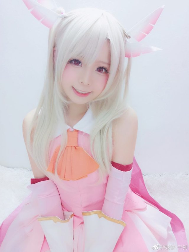 Magically-Cute-Illya-Cosplay-6-768x1024.jpg