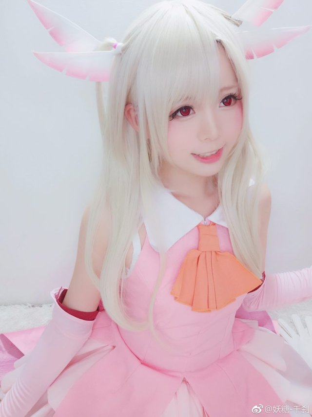 Magically-Cute-Illya-Cosplay-1-768x1024.jpg