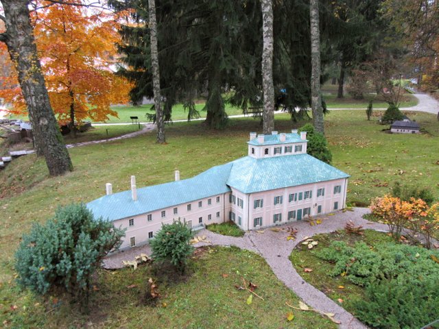 Miniatur park - zámek Ratibořice.JPG