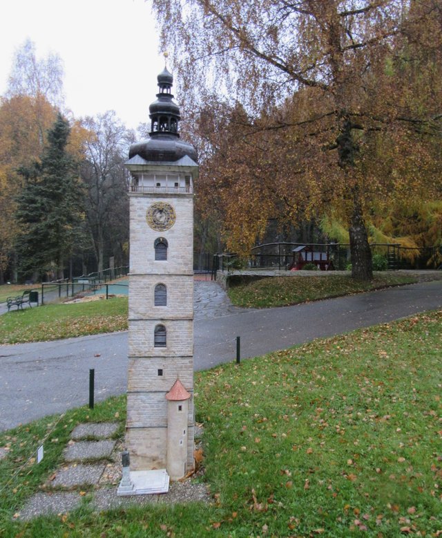 Miniatur park - ČB.JPG