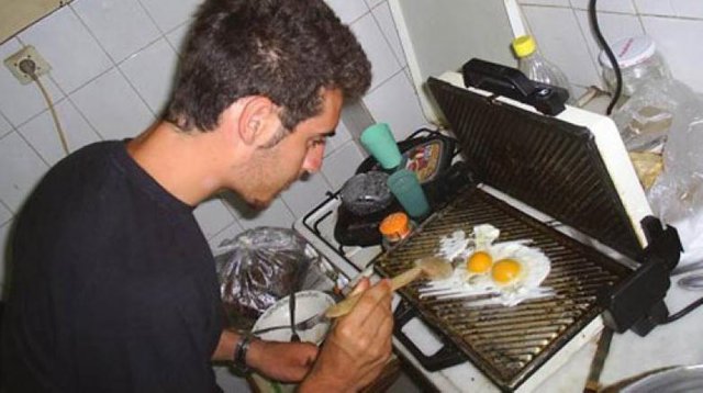 ogrenci-evlerinde-yapilabilecek-yumurta-cesitleri.jpg