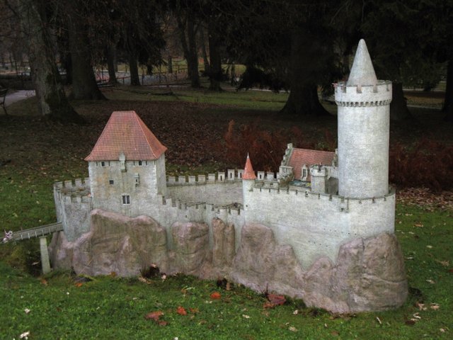 Miniatur park - Kokořín.JPG