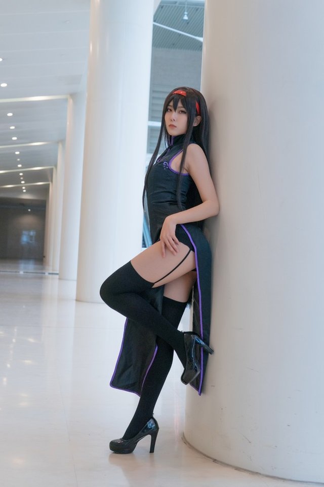 Not-Shy-China-Dress-Homura-Cosplay-5.jpg