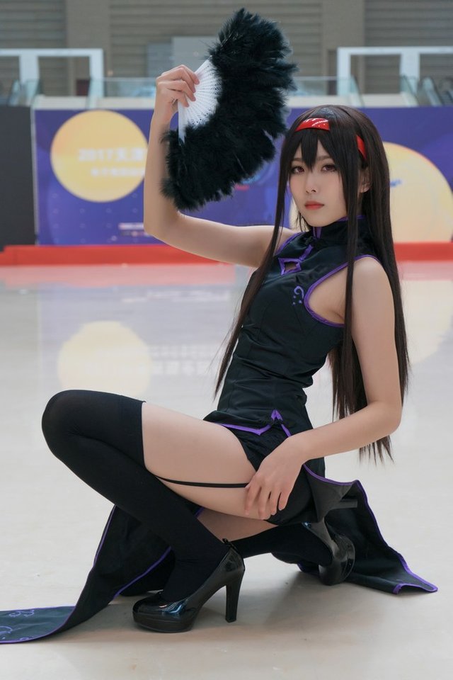 Not-Shy-China-Dress-Homura-Cosplay-7.jpg