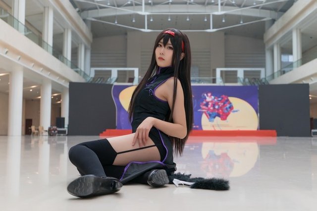 Not-Shy-China-Dress-Homura-Cosplay-3.jpg