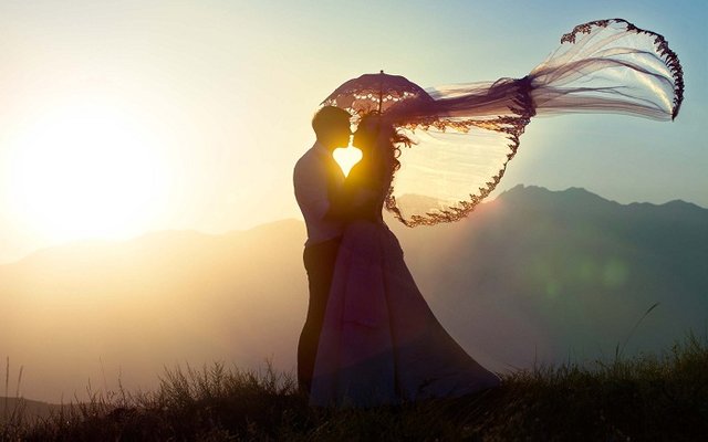 love-heart-romance-sunset-women-men-wallpaper-2560x1600_20708.jpg