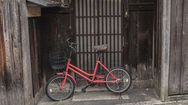 street-wheel-alley-bicycle-travel-transportation-593920-pxhere.com.jpg