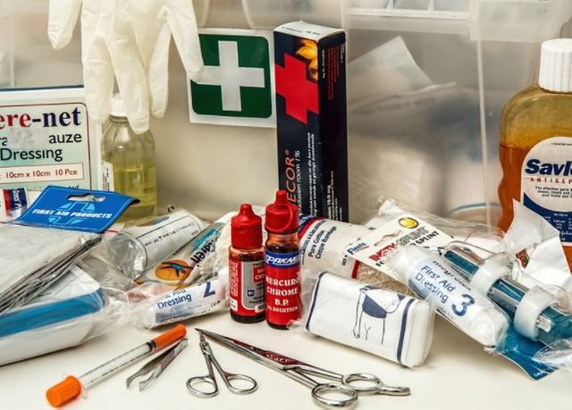 A first-aid kit.JPG