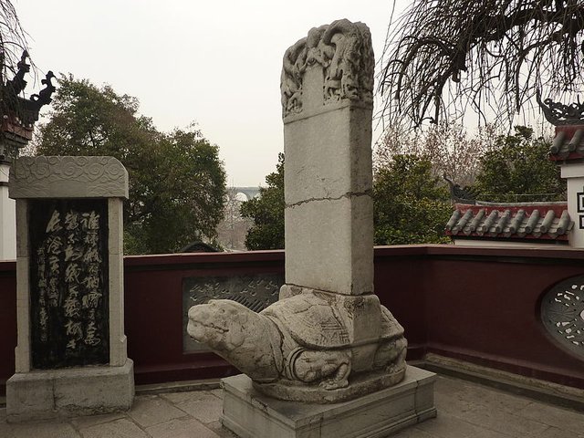 800px-Qingchuan_Ge_-_bixi_-_P1130419.JPG