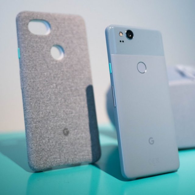 Google-Pixel-2-and-XL-4-796x796.jpg