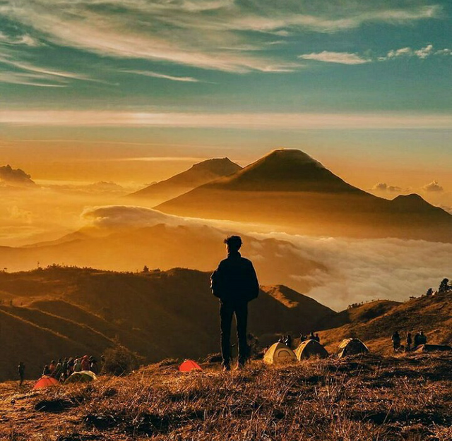 Golden Sunrise At Prau Mountain Central Java Indonesia Steemit